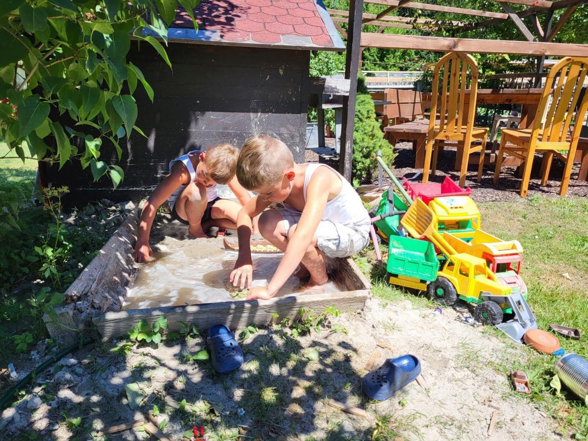 Sachserhof Ferienwohnungen In Sachsenburg Екстериор снимка