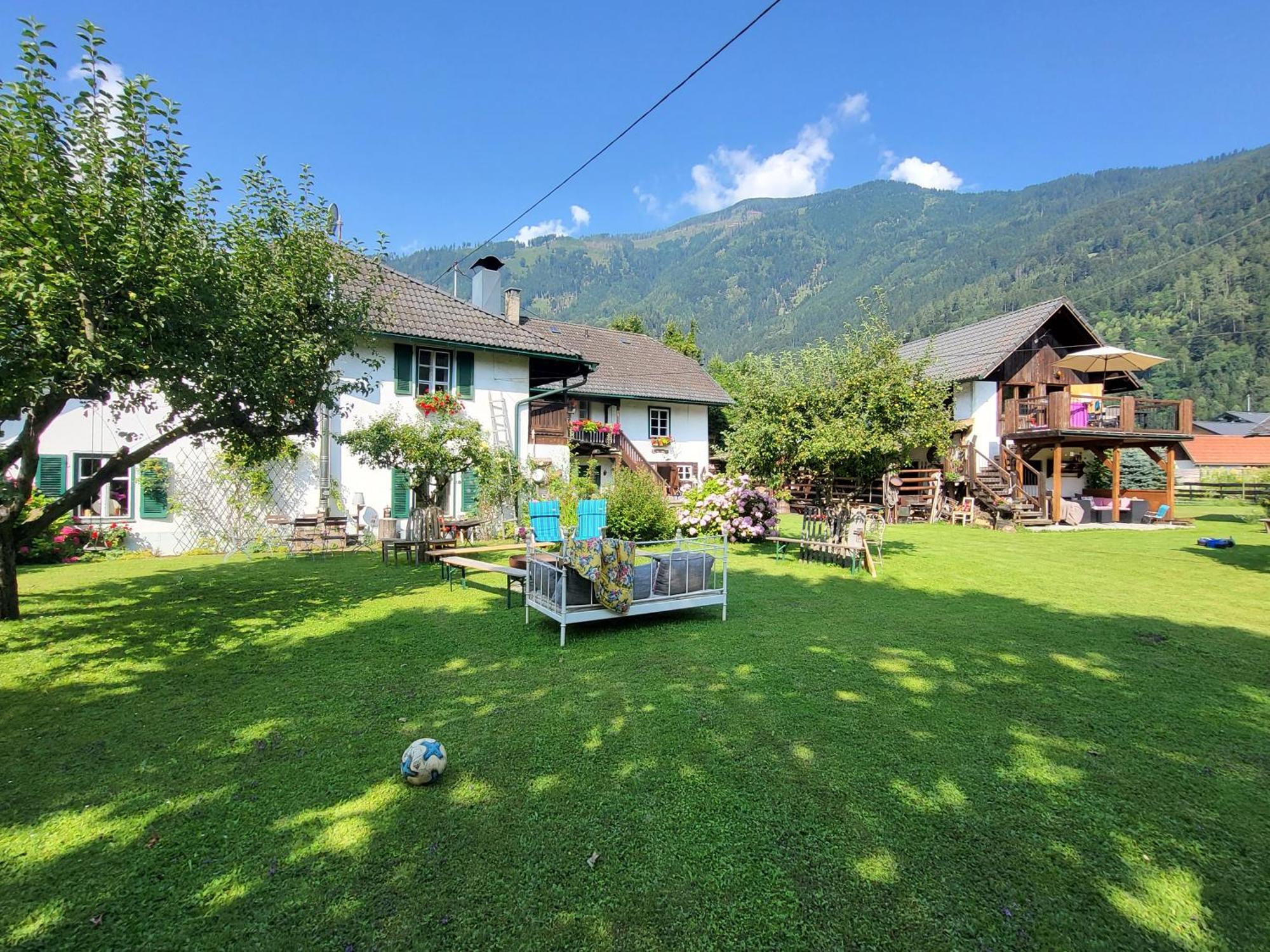 Sachserhof Ferienwohnungen In Sachsenburg Екстериор снимка
